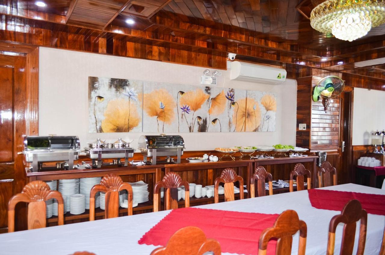 San San Hotel Дананг Екстериор снимка