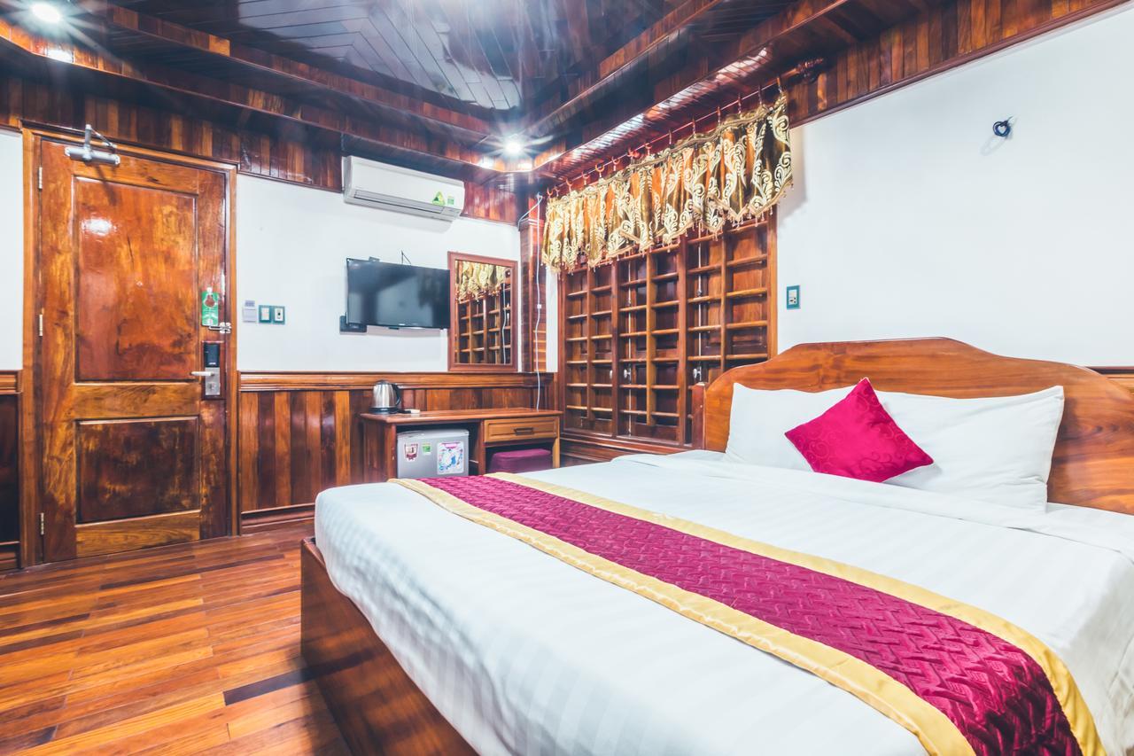 San San Hotel Дананг Екстериор снимка