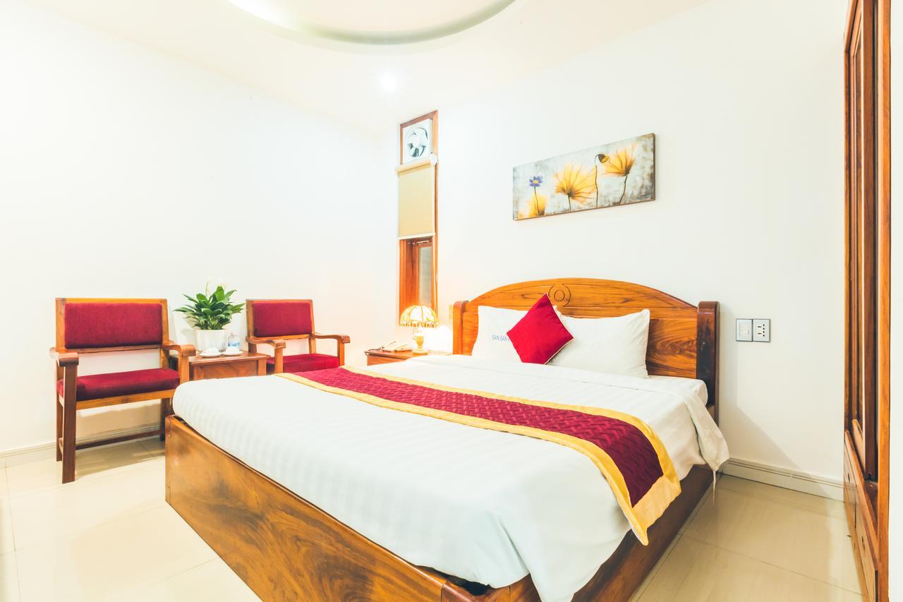 San San Hotel Дананг Екстериор снимка